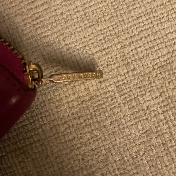 Tory Burch Zip Around Wallet - Picture 5 of 9
